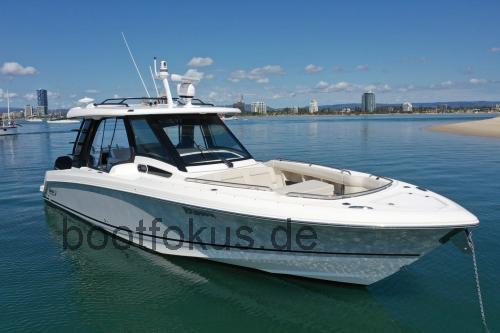 Boston Whaler 350 Realm technische daten